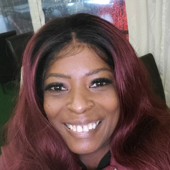 Meet your Posher, Patty - Picture 3 of 4